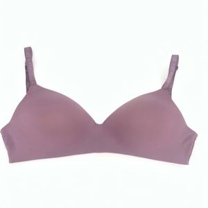 Victoria's Secret Incredible T-Shirt Bra Size 34DDD Lavender Lightly Padded